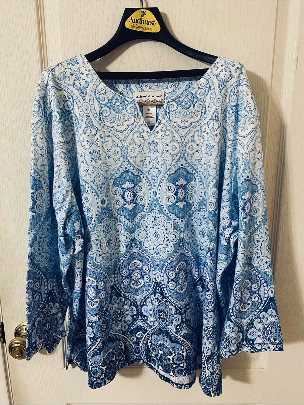 Alfred Dunner Blue Ombre Paisley Long-Sleeve V-Neck Top womens 1X